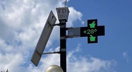 Croce LED con fotovoltaico Croce LED con fotovoltaico